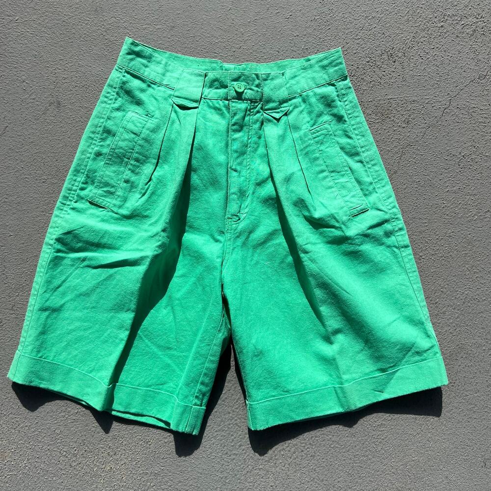 Vintage 90s Inspiration green high rise pleated mom shorts 26" WAIST